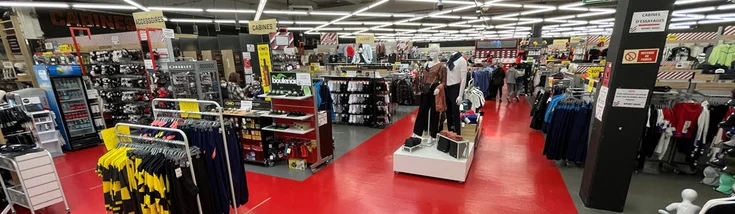 Intérieur du magasin SPORT 2000 LA SEYNE SUR MER