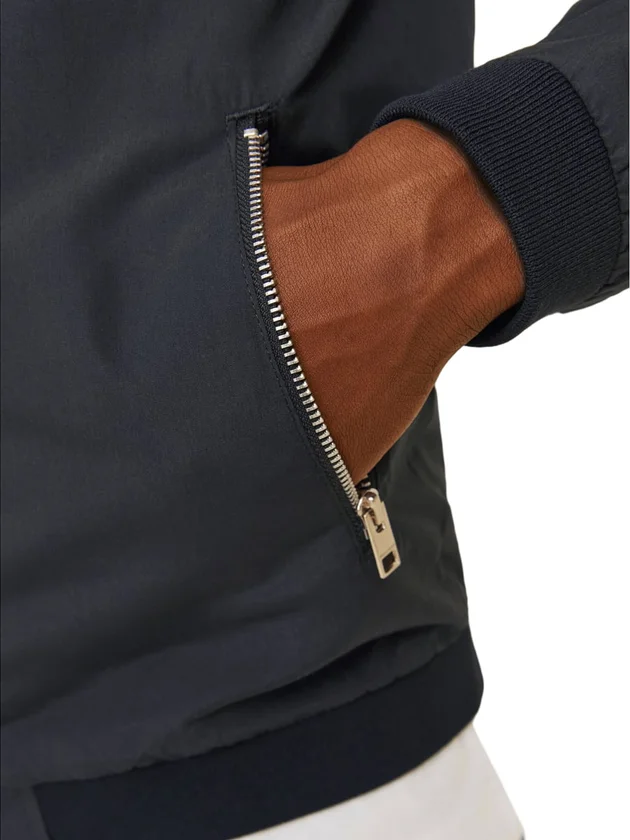 Jerush Bomber Noos