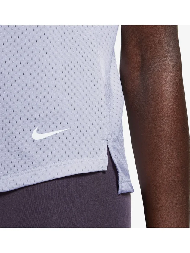 One Dri-FIT Breathe Std Ss Top