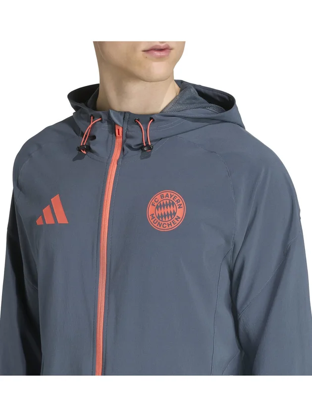 FC Bayern Travel J