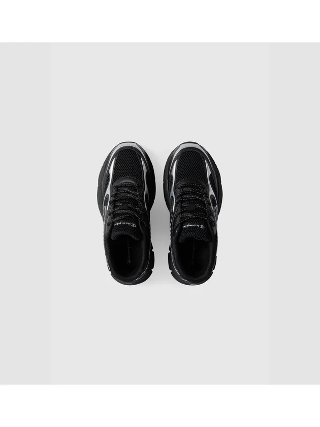 RT25 U Low Cut Shoe