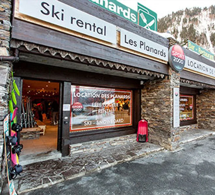 Extérieur du magasin SPORT 2000 CHAMONIX LOCATION DES PLANARDS
