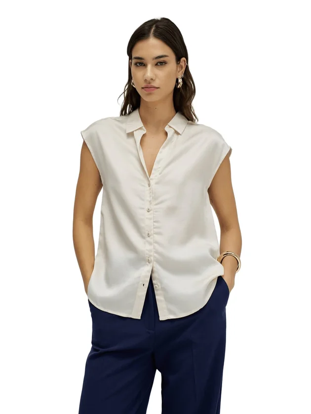 Basic Sleeveless Shirt