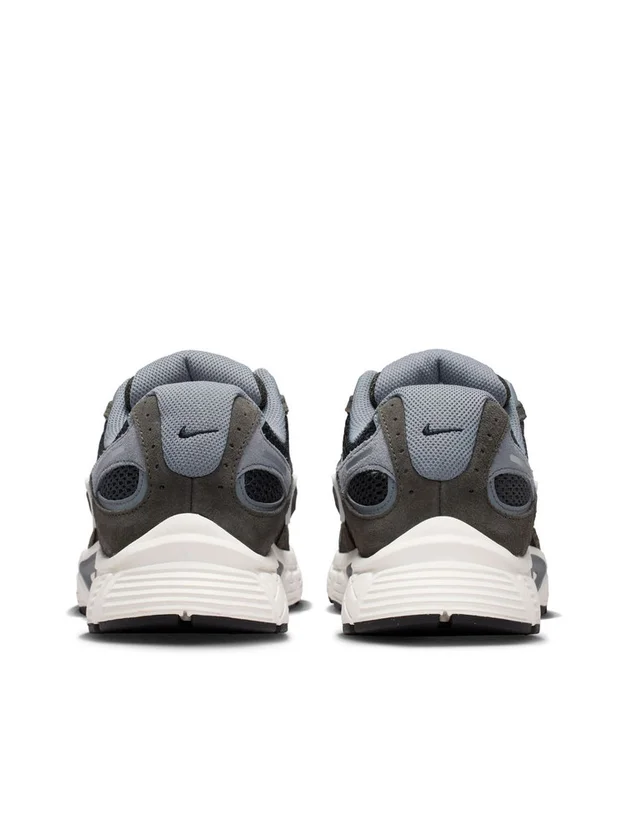 V5 RNR Suede 2