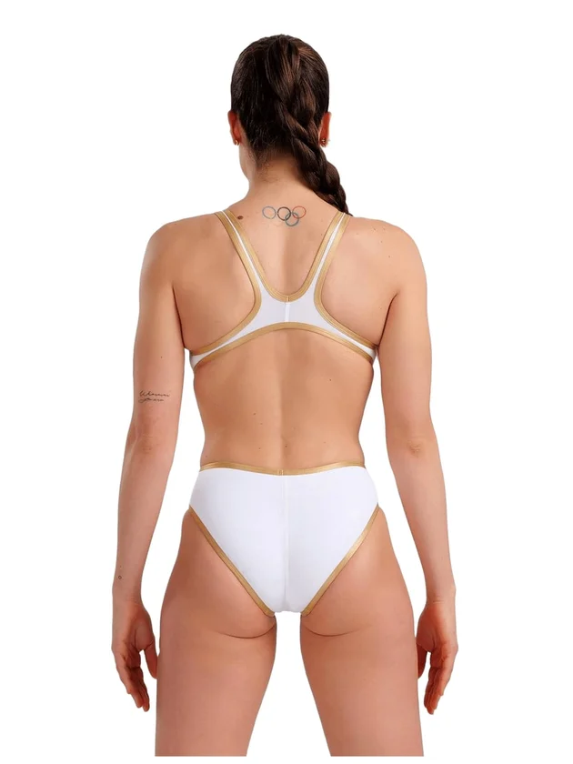 One Biglogo One Piece