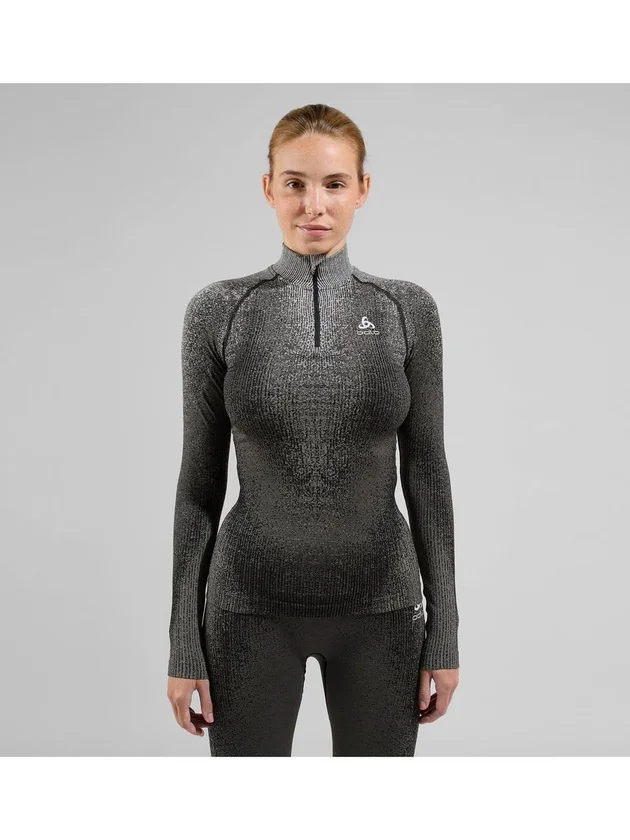 Bl Top Turtle Neck L S Half Zip