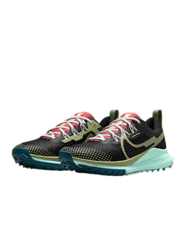 React Pegasus Trail 4
