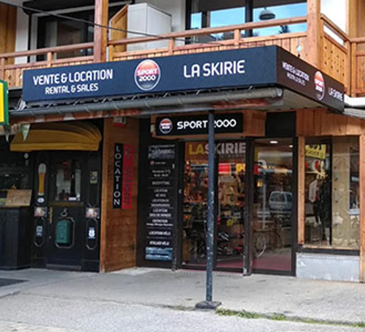 Extérieur du magasin SPORT 2000 LES DEUX ALPES LA SKIRIE