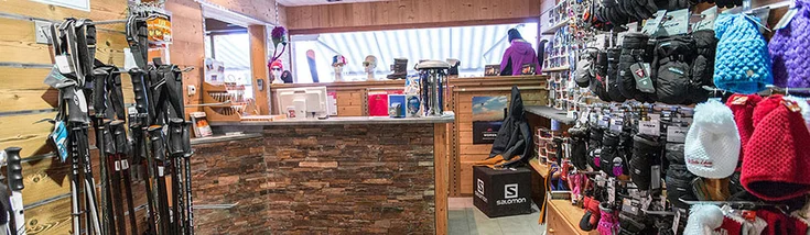 Intérieur du magasin SPORT 2000 SAINT SORLIN D'ARVES L'OUILLON SPORTS