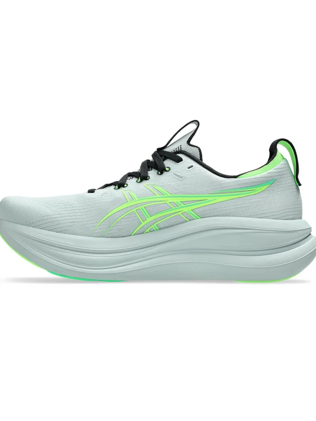 Gel Nimbus 28