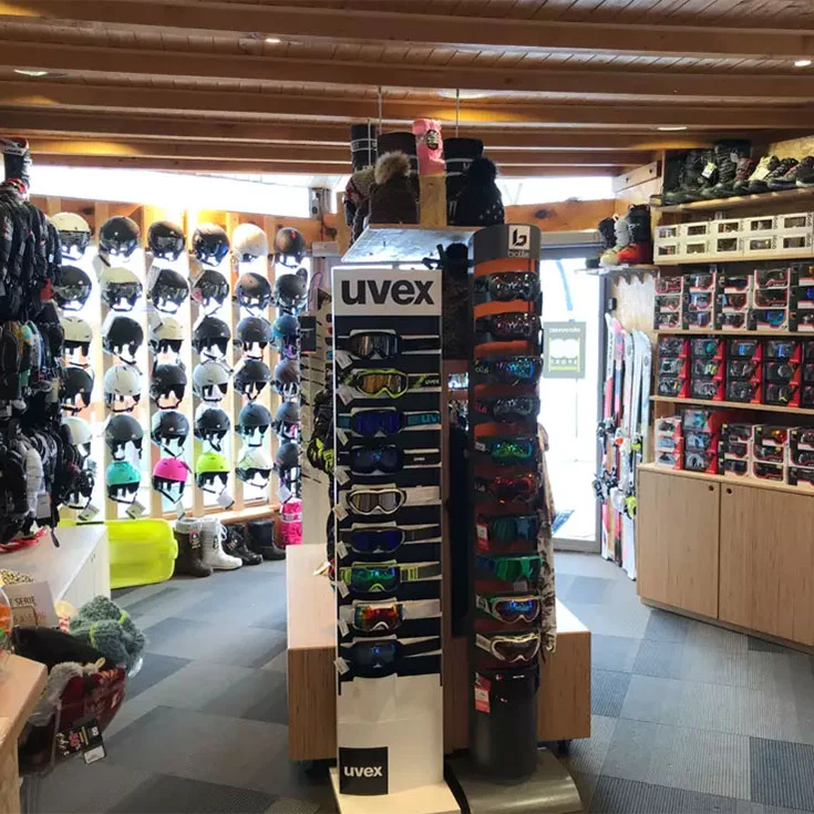 Intérieur du magasin SPORT 2000 LES MENUIRES ABSOLU SPORTS