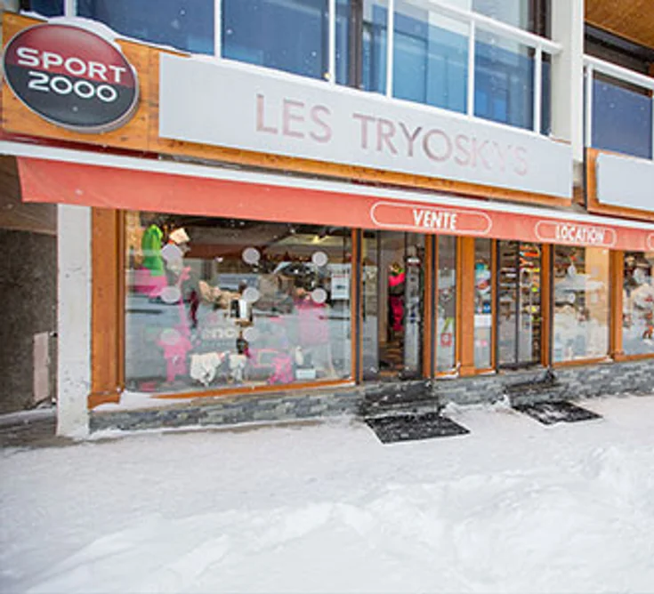 Extérieur du magasin SPORT 2000 LA TOUSSUIRE LES TRYOSKYS