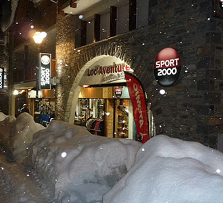 Extérieur du magasin SPORT 2000 SAINT LARY SIGNATURE