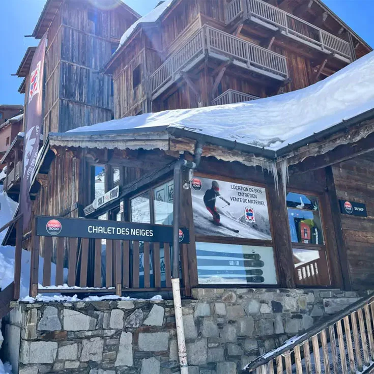 Extérieur du magasin SPORT 2000 VAL THORENS CHALET DES NEIGES SKI SHOP