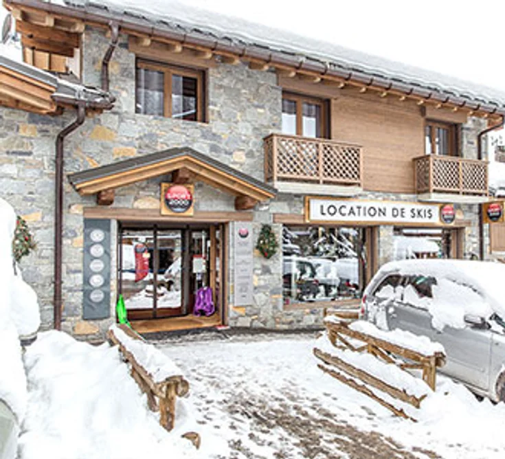 Extérieur du magasin SPORT 2000 PEISEY VALLANDRY NOZ SPORTS