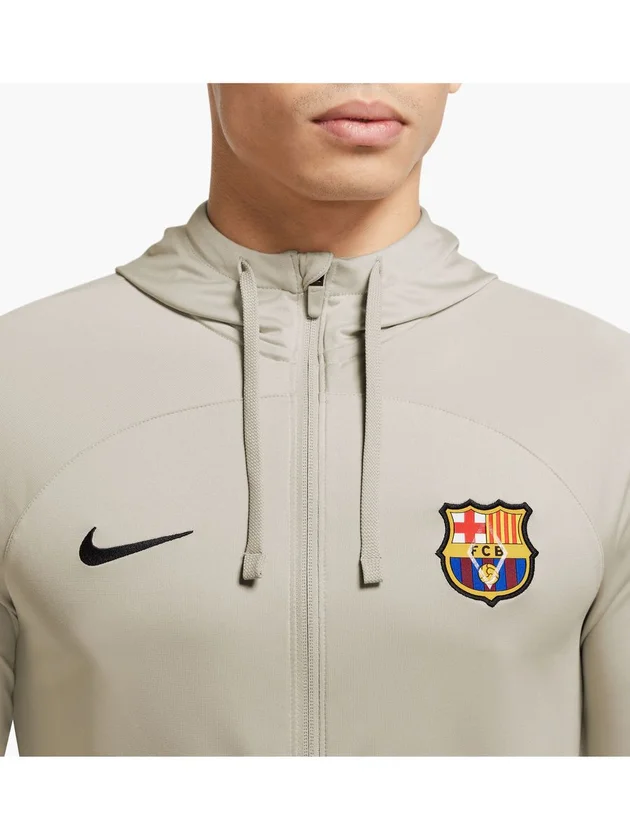 Df Strk Hd Trk Suit