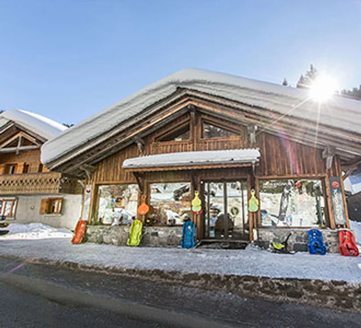 Extérieur du magasin SPORT 2000 MONTRIOND ARDENT SPORTS TELECABINE ARDENT