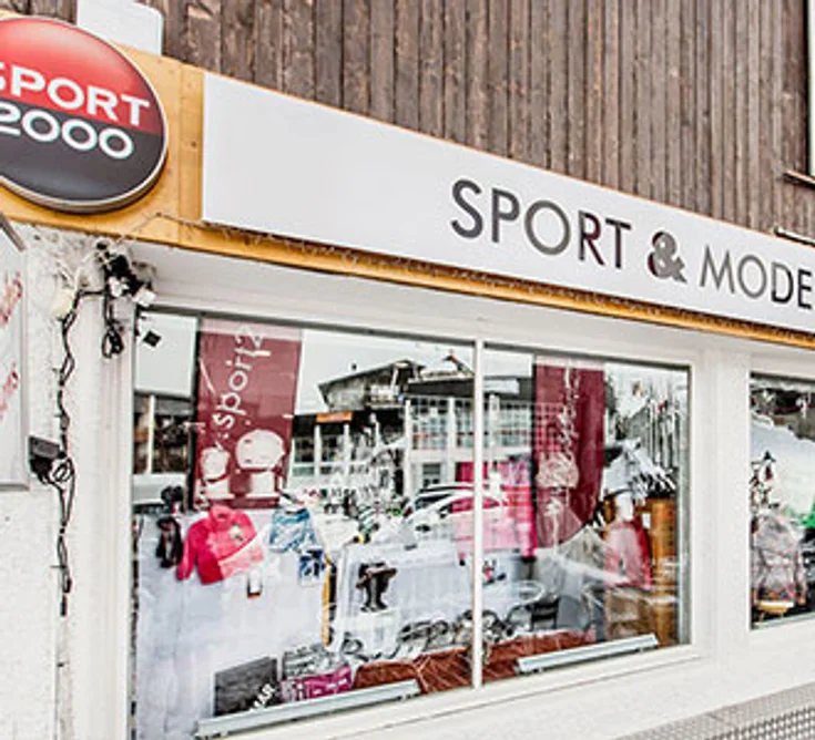 Extérieur du magasin SPORT 2000 SAINT LARY FRANCE SKI