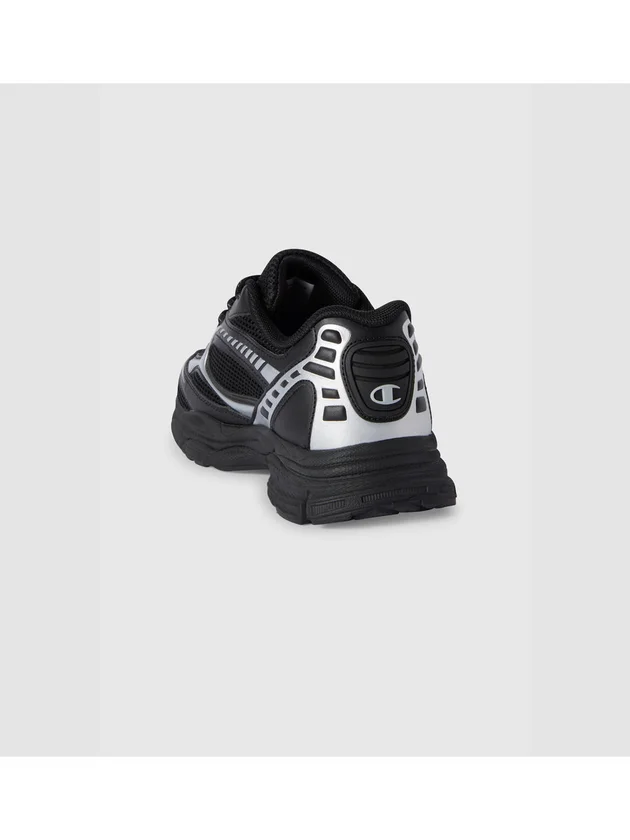 RT25 U Low Cut Shoe