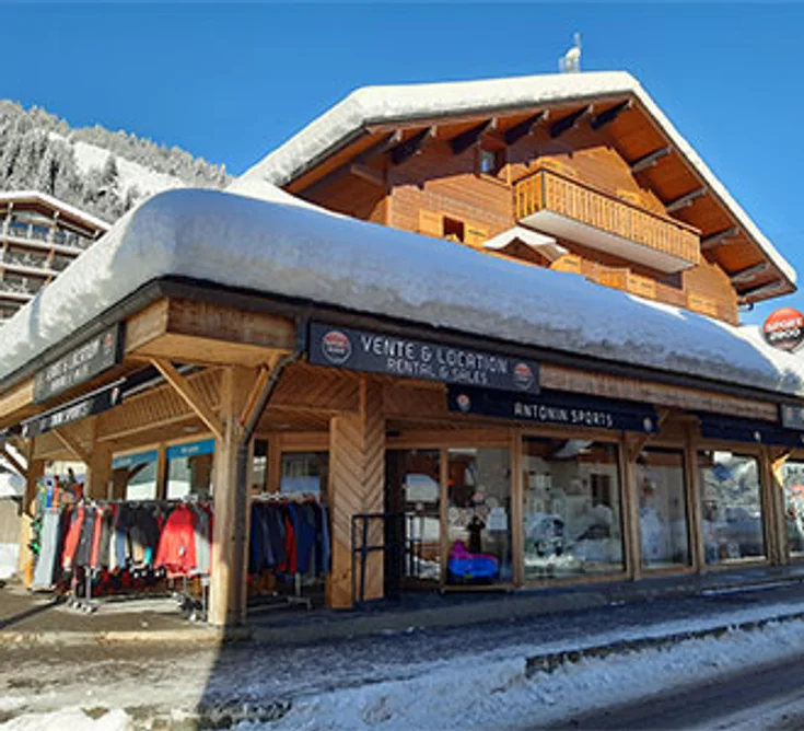 Extérieur du magasin SPORT 2000 LE GRAND BORNAND ANTONIN SPORTS