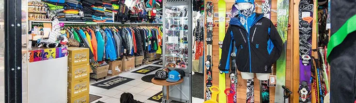Intérieur du magasin SPORT 2000 MONTGENEVRE SNOWBOX