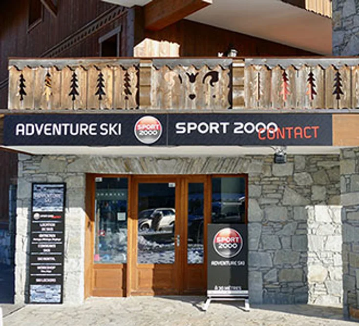 Extérieur du magasin SPORT 2000 LES CARROZ ADVENTURE SKI