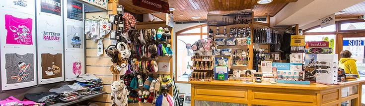 Intérieur du magasin SPORT 2000 ALBIEZ MONTROND AUX DEUX FRERES