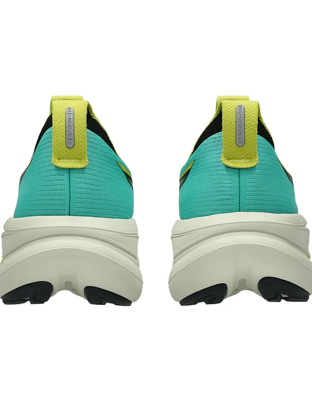 Gel Nimbus 28 TR