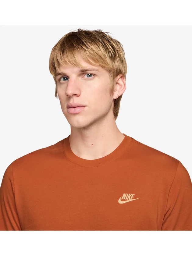 Club Tee