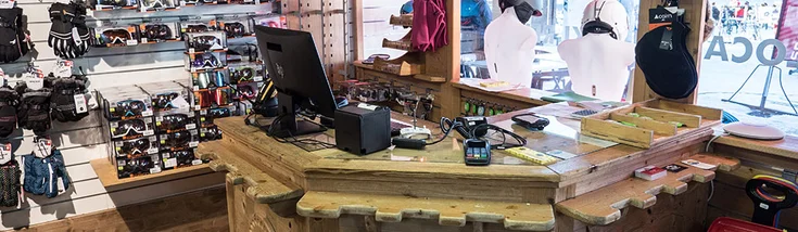 Intérieur du magasin SPORT 2000 SAMOENS 1600 SKI LOC