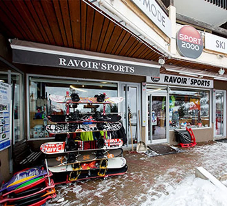 Extérieur du magasin SPORT 2000 ST FRANCOIS LONGCHAMP RAVOIR'SPORTS LA MADELEINE