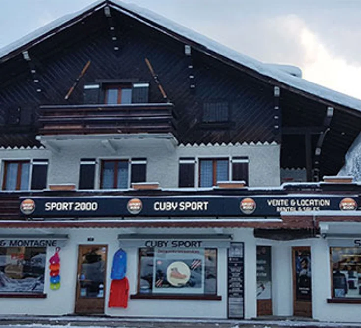 Extérieur du magasin SPORT 2000 LES HOUCHES CUBY SPORT