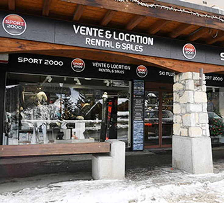 Extérieur du magasin SPORT 2000 COURCHEVEL 1650 SKI PLUS LA RÉSIDENCE